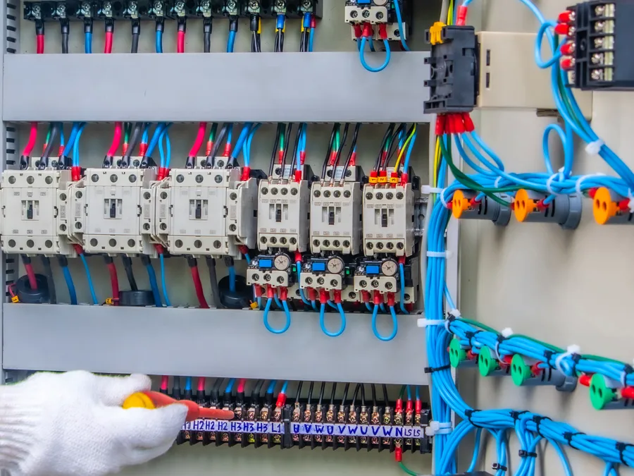 Éclairage par un électricien à Paris